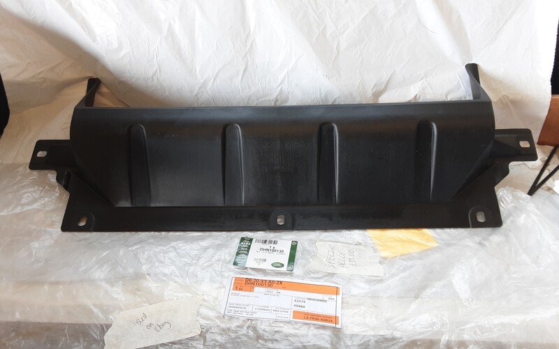 LAND ROVER DISCOVERY 2 GENUINE FRONT BUMPER LOWER AIR INTAKE DUCT DHN100130