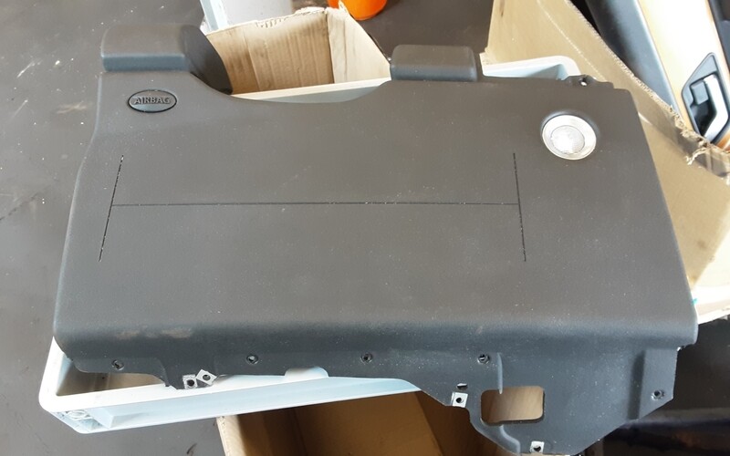 RANGE ROVER L322 DRIVERS FOOT WELL TRIM FBF500610PVA