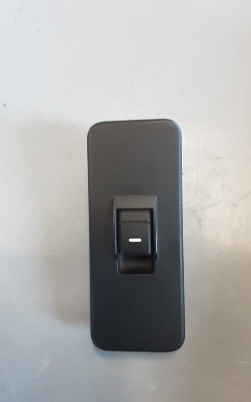 RANGE ROVER SPORT REAR RIGHT SIDE WINDOW SWITCH YUD501070PVJ