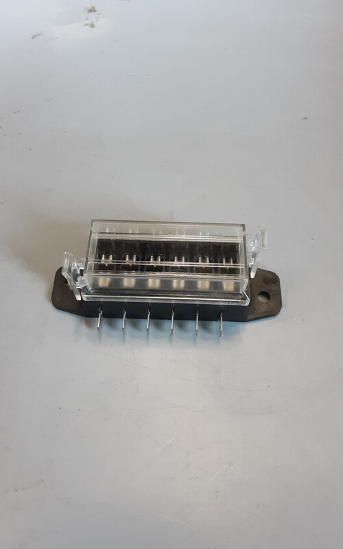 WOTNOTS 6 WAY FUSE BOX PWN714