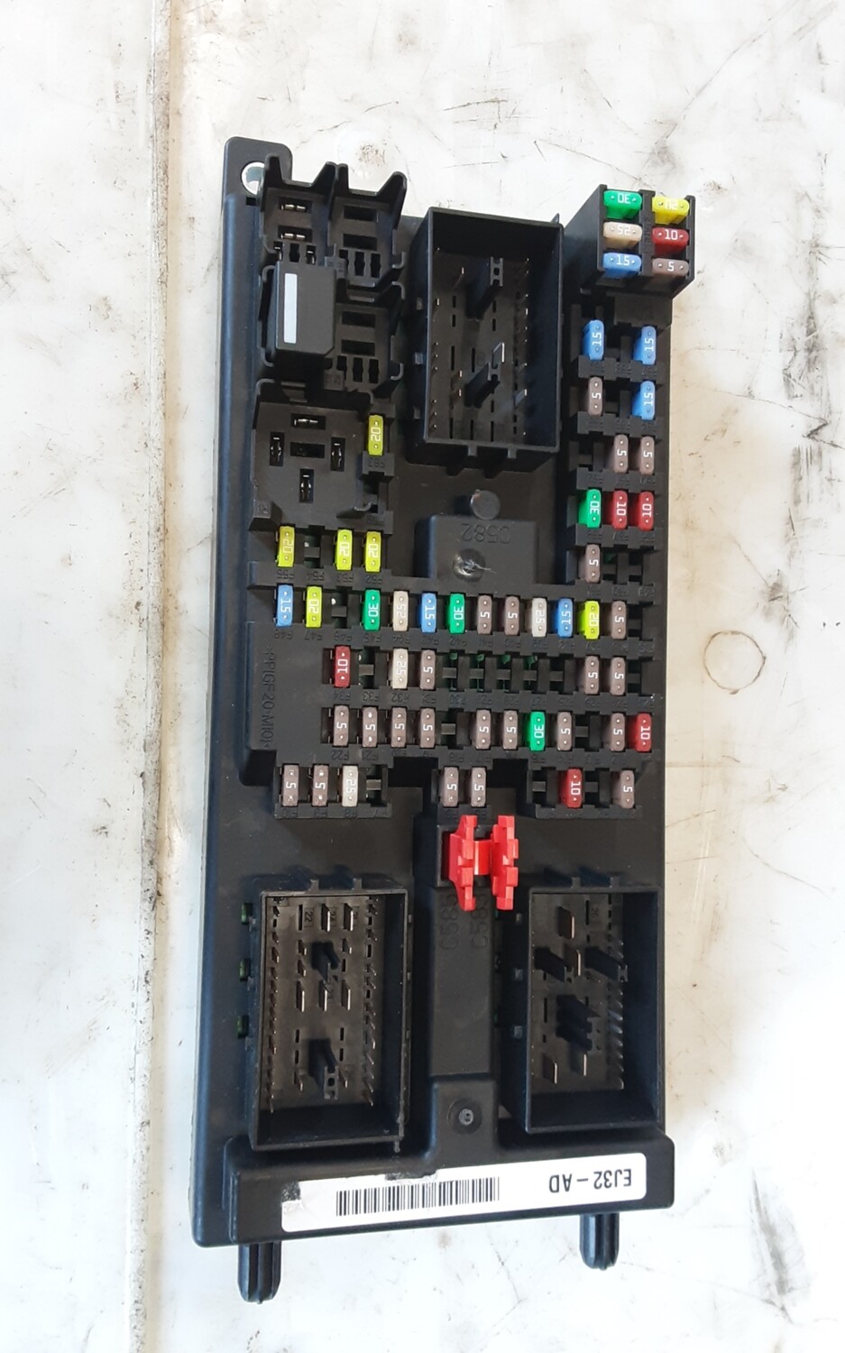 RANGE ROVER EVOQUE 2015 2.2 DIESEL FUSE BOX EJ32 14F041 AD