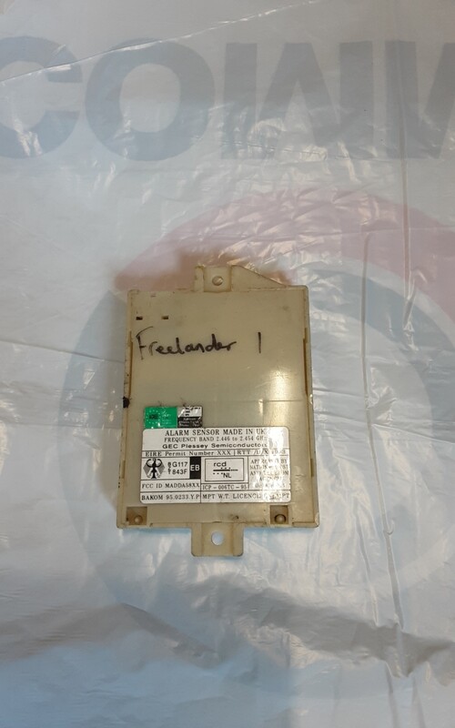 LAND ROVER FREELANDER 1 VOLUME CONTROL ROOF ALARM UNIT MODULE  YWC106310