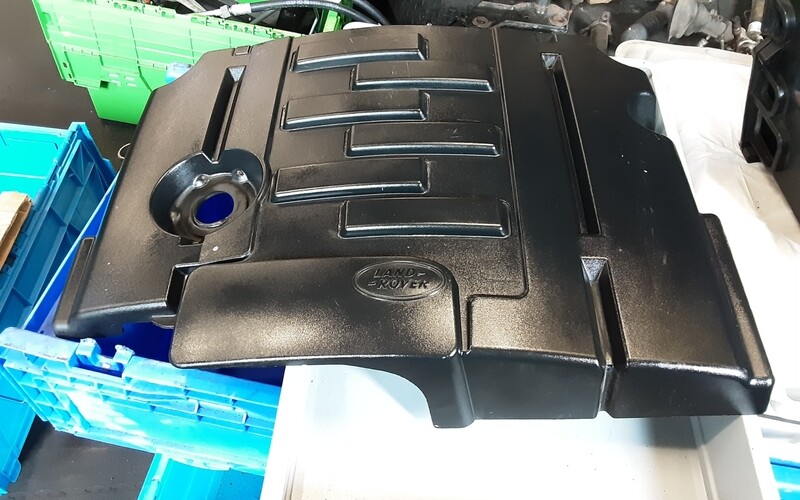 LAND ROVER DISCOVERY 3 2.7 ENGINE COVER LBH500290