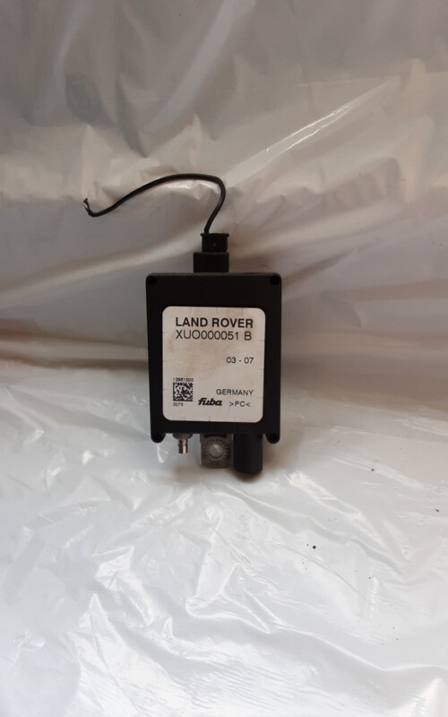 RANGE ROVER L322 RADIO ANTENNA AERIAL AMPLIFIER XUO000051