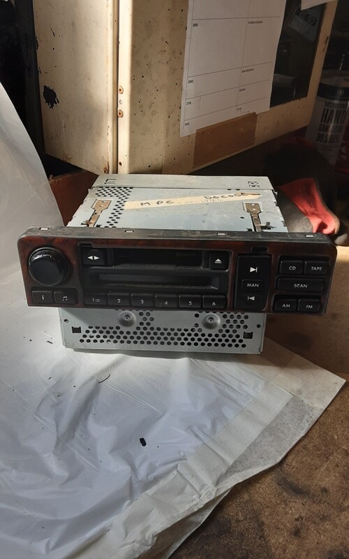 RANGE ROVER P38 ALPINE RADIO PLAYR WITH CODE AMR6284