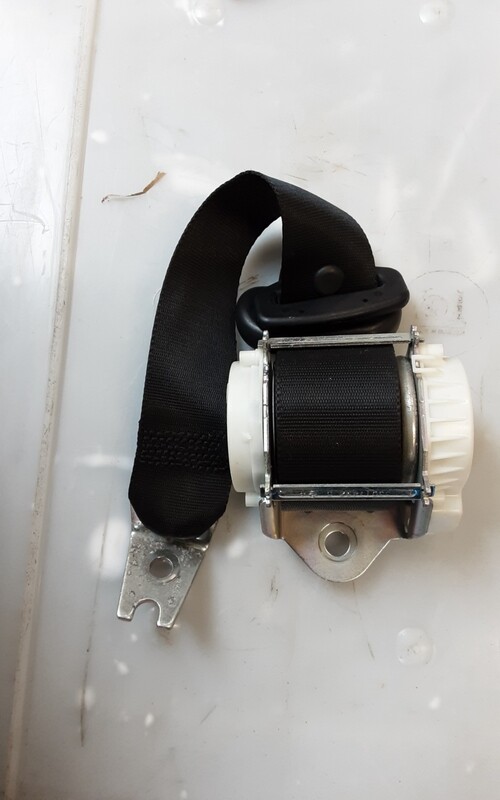 LAND ROVER FREELANDER 2 RH REAR SEAT BELT 6G9N 611B68 CCW