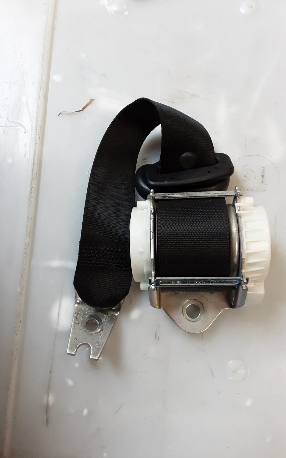 LAND ROVER FREELANDER 2 FRONT LEFT SEATBELT 6G9N 61295 CEW