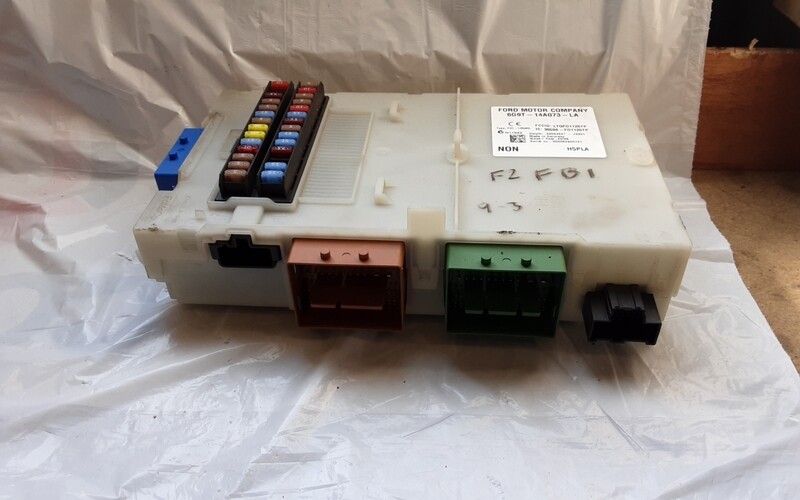 LAND ROVER FREELANDER 2 FUSE BOX 6G9T 14A073 LA