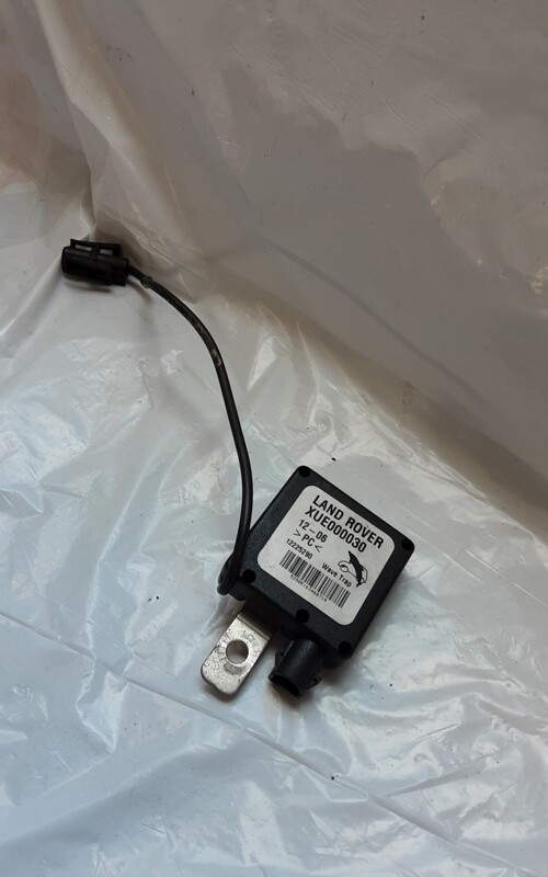 RANGE ROVER L322 06-09 AERIAL INTERFERENCE DAMPENER XUE000030