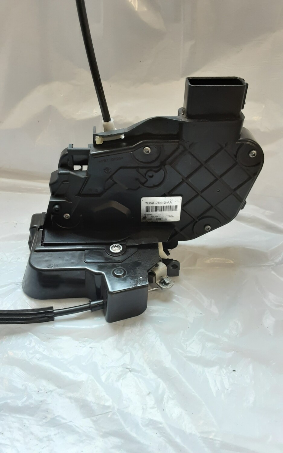 LAND ROVER FREELANDER 2 REAR RIGHT DOOR LATCH 7H5A 26412 AA