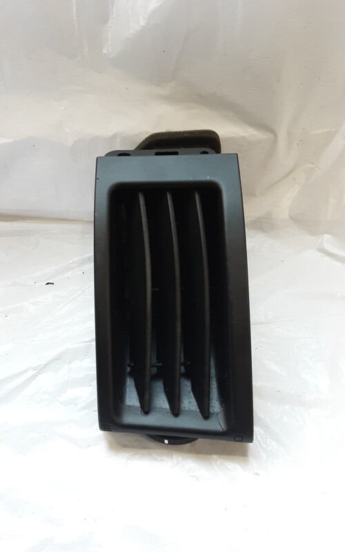 LAND ROVER FREELANDER 2 DRIVER LEFT FRONT AIR VENT 6H52 01815 AE