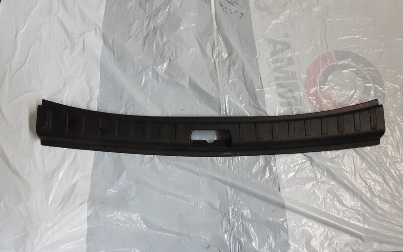 LAND ROVER FREELANDER 2 BOOT TRIM 6H52 113A10 ACW