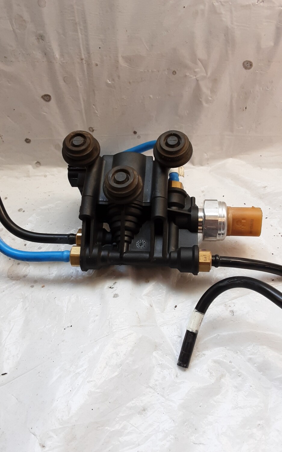 RANGE ROVER L322 AIR SUSPENSION VALVE RVH500070