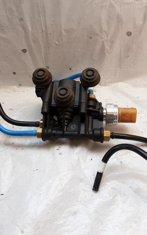 RANGE ROVER L322 AIR SUSPENSION VALVE RVH500070