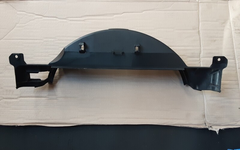 RANGE ROVER L322 TDV8 3.6 VISCOUS FAN UPPER SHROUD COVER PGK500301