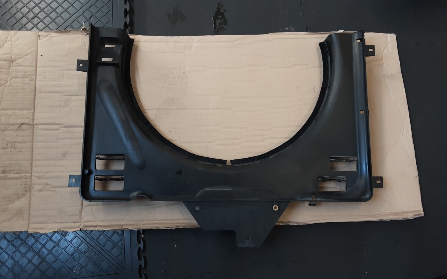 RANGE ROVER L322 TDV8 3.6 VISCOUS FAN SHROUD COWL PGK500311
