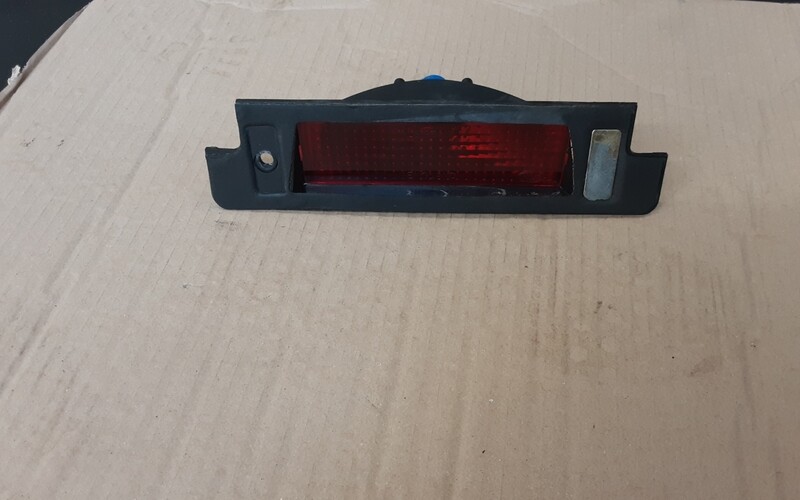LAND ROVER DISCOVERY 2 REAR 3RD BRAKE LIGHT
