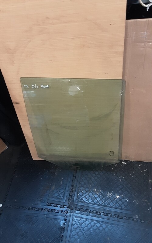 LAND ROVER FREELANDER 2 2006 OSR DRIVERS REAR WINDOW GLASS