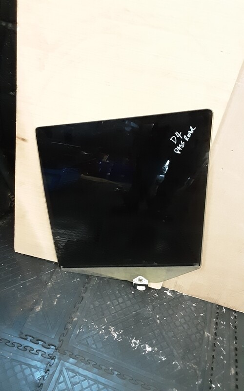 LAND ROVER DISCOVERY 3 & 4 NSR PASSENGER REAR WINDOW GLASS DARK TINT
