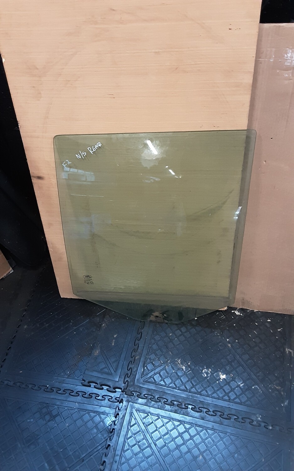 LAND ROVER FREELANDER 2 2006 NSR PASSENGER SIDE REAR WINDOW GLASS