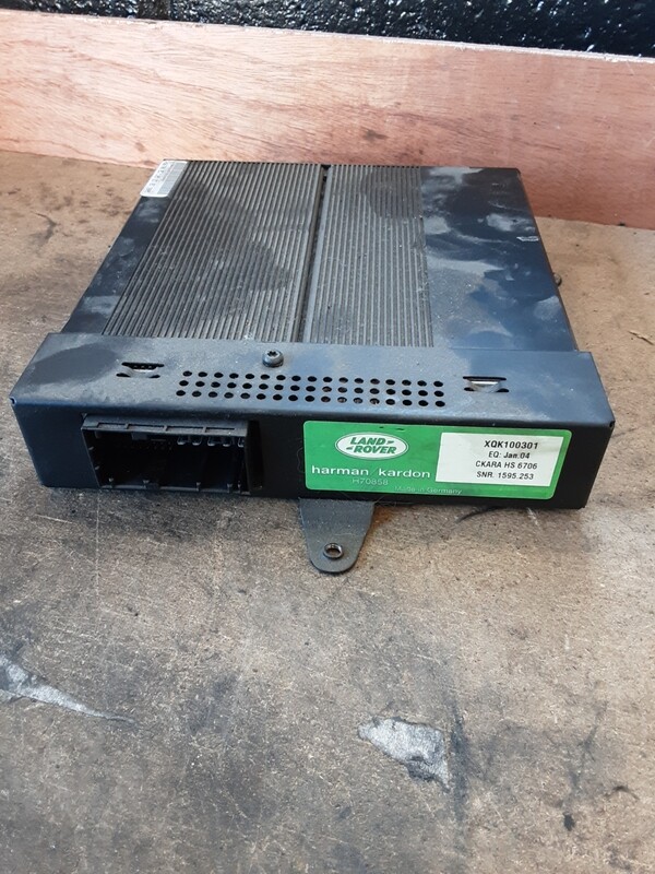 LAND ROVER FREELANDER 1 HARMAN KARDON AMPLIFIER XQK100301
