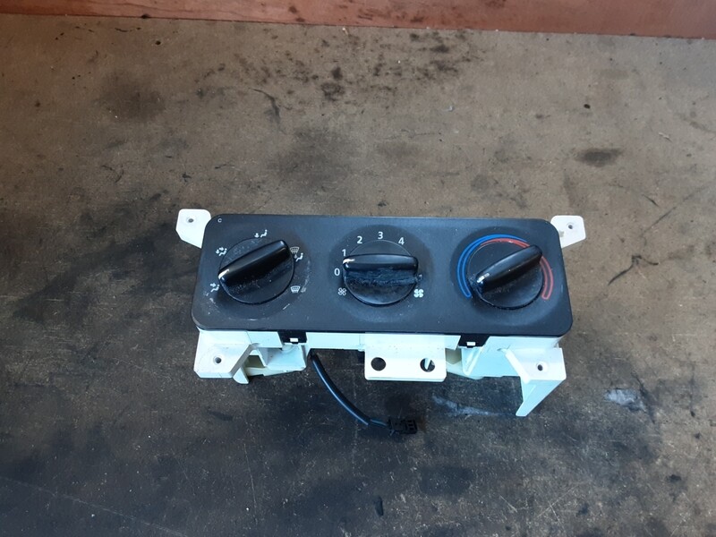 LAND ROVER FREELANDER 1 2004-2006 HEATER CONTROL