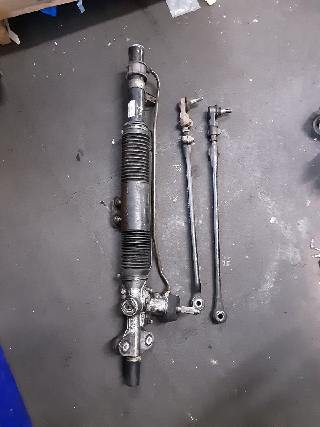 LAND ROVER FREELANDER 1 STEERING RACK QAB000304