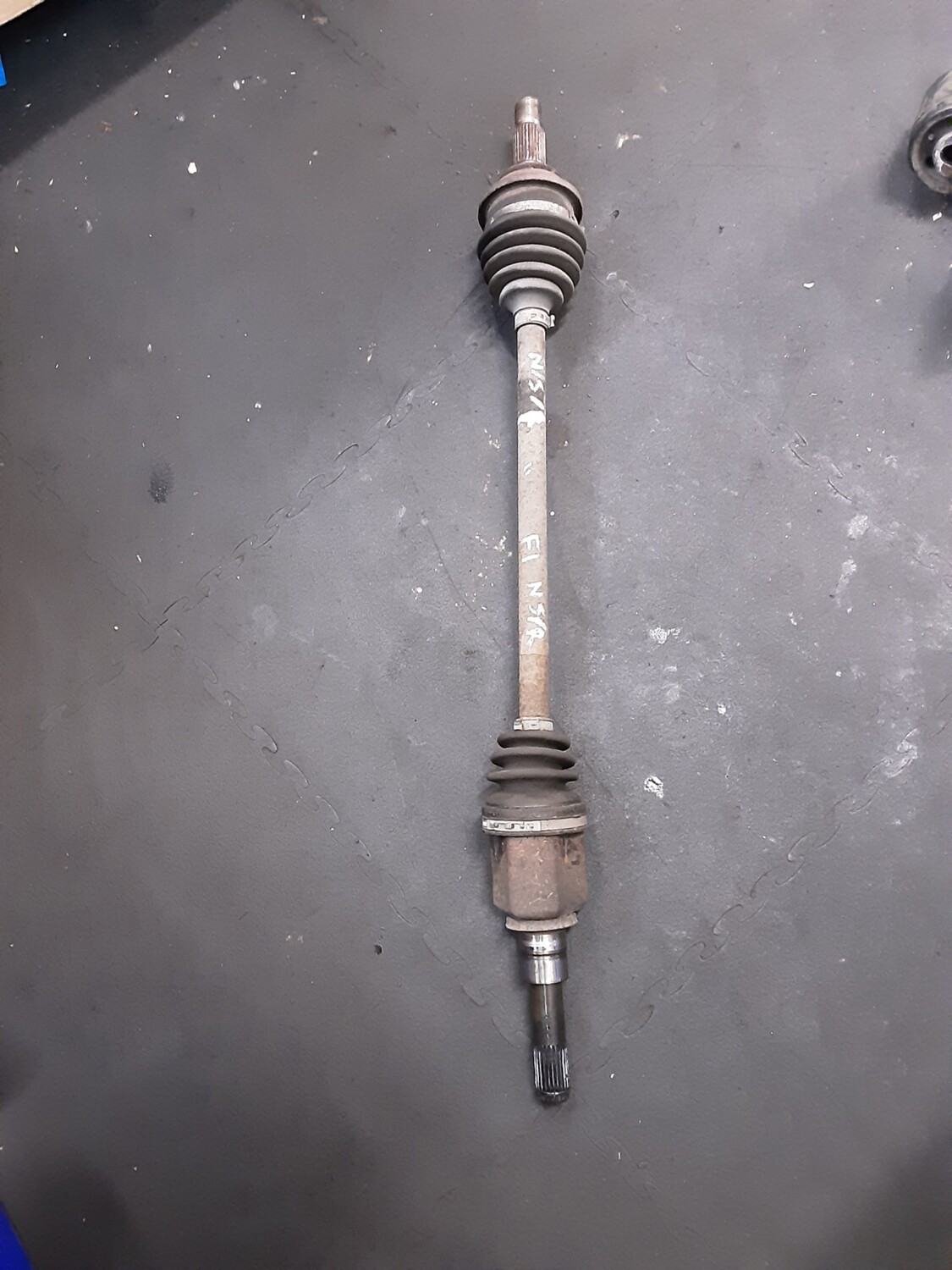 LAND ROVER FREELANDER 1 TD4 NEAR SIDE REAR DRIVE SHAFT