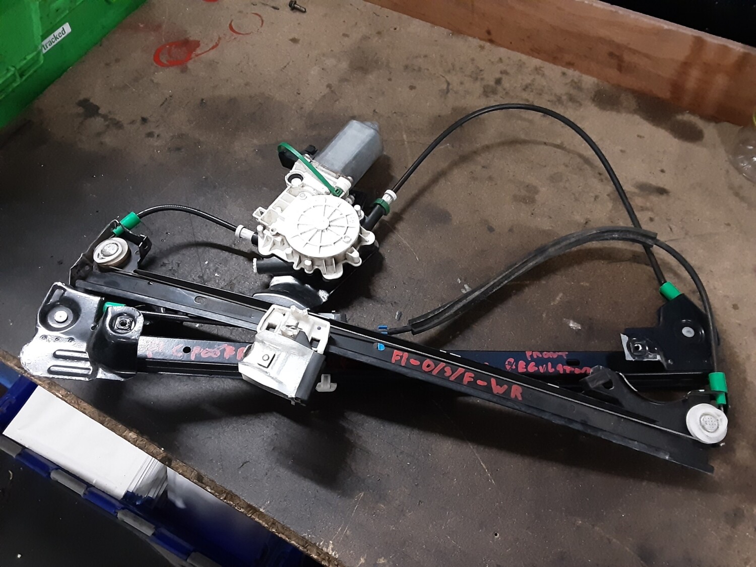 LAND ROVER FREELANDER 1 OSF WINDOW REGULATOR
