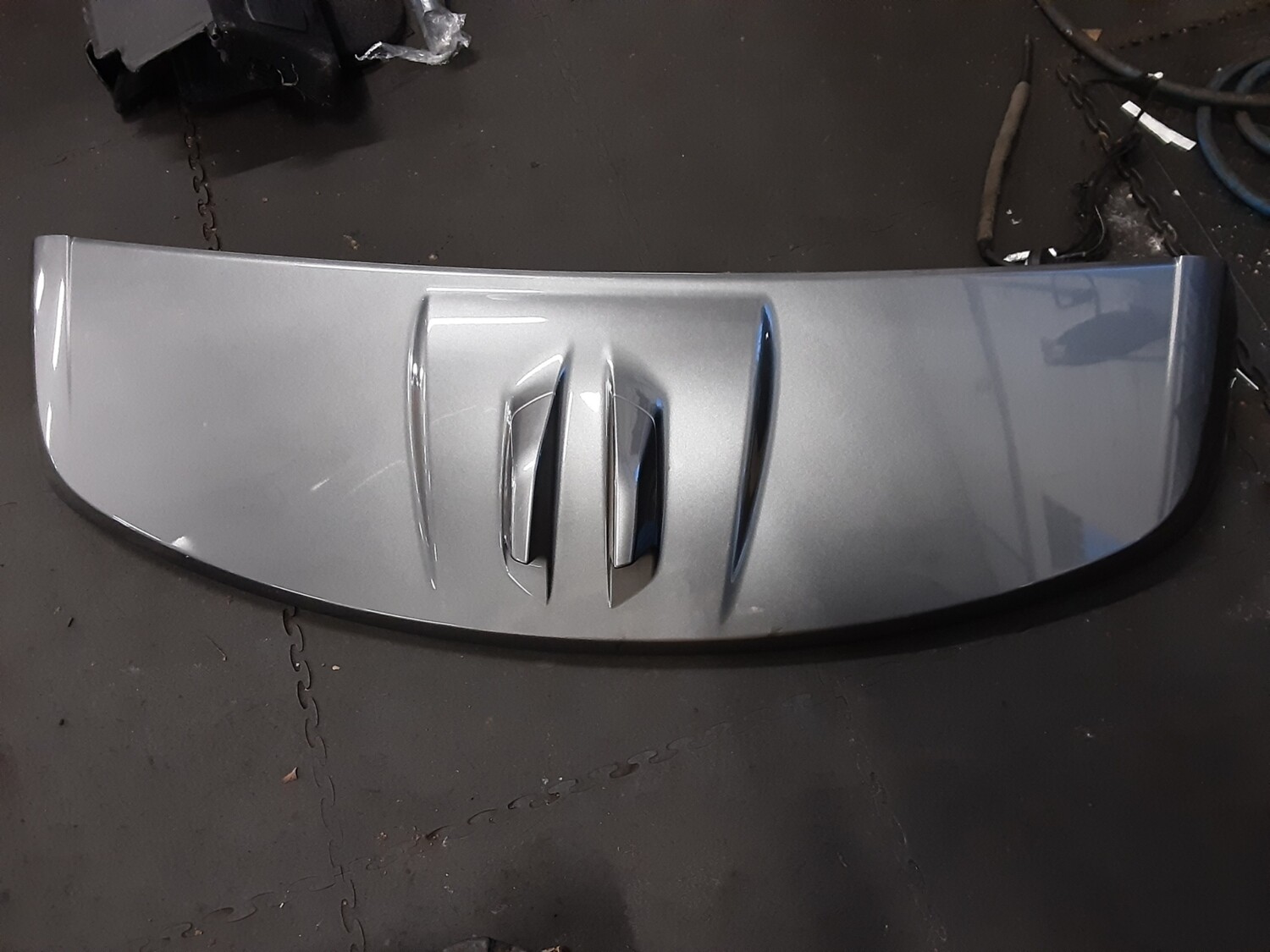 RANGE ROVER EVOQUE REAR BOOT SPOILER CORRIS GREY