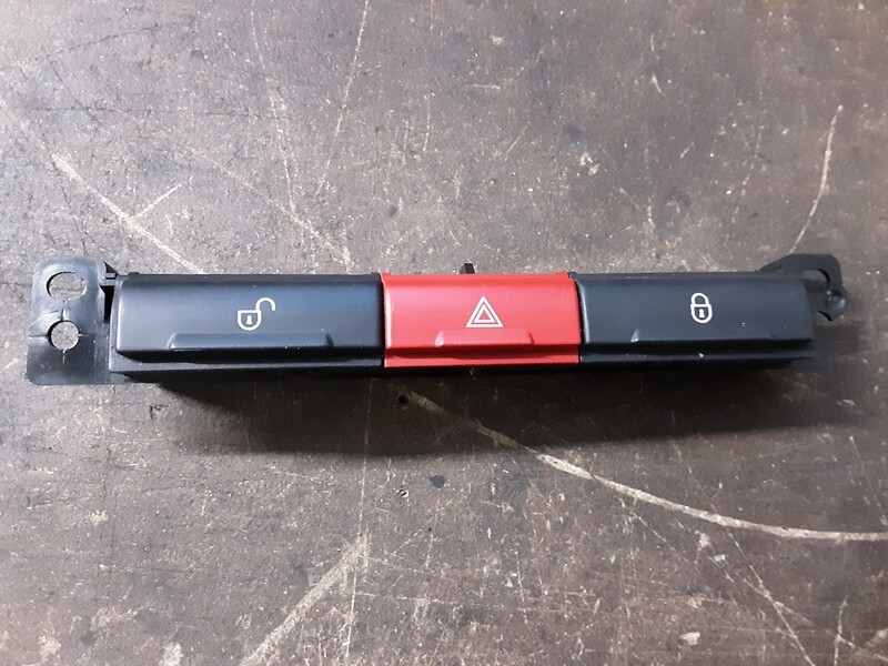 LAND ROVER FREELANDER 2 2.2 CENTRAL LOCKING HAZARD SWITCH 6H52 13D734 AC