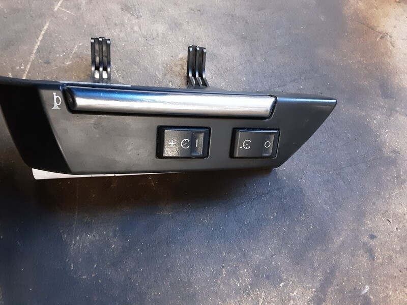 LAND ROVER FREELANDER 2 2011 STEERING WHEEL LEFT SWITCH BH52 13D767 GA