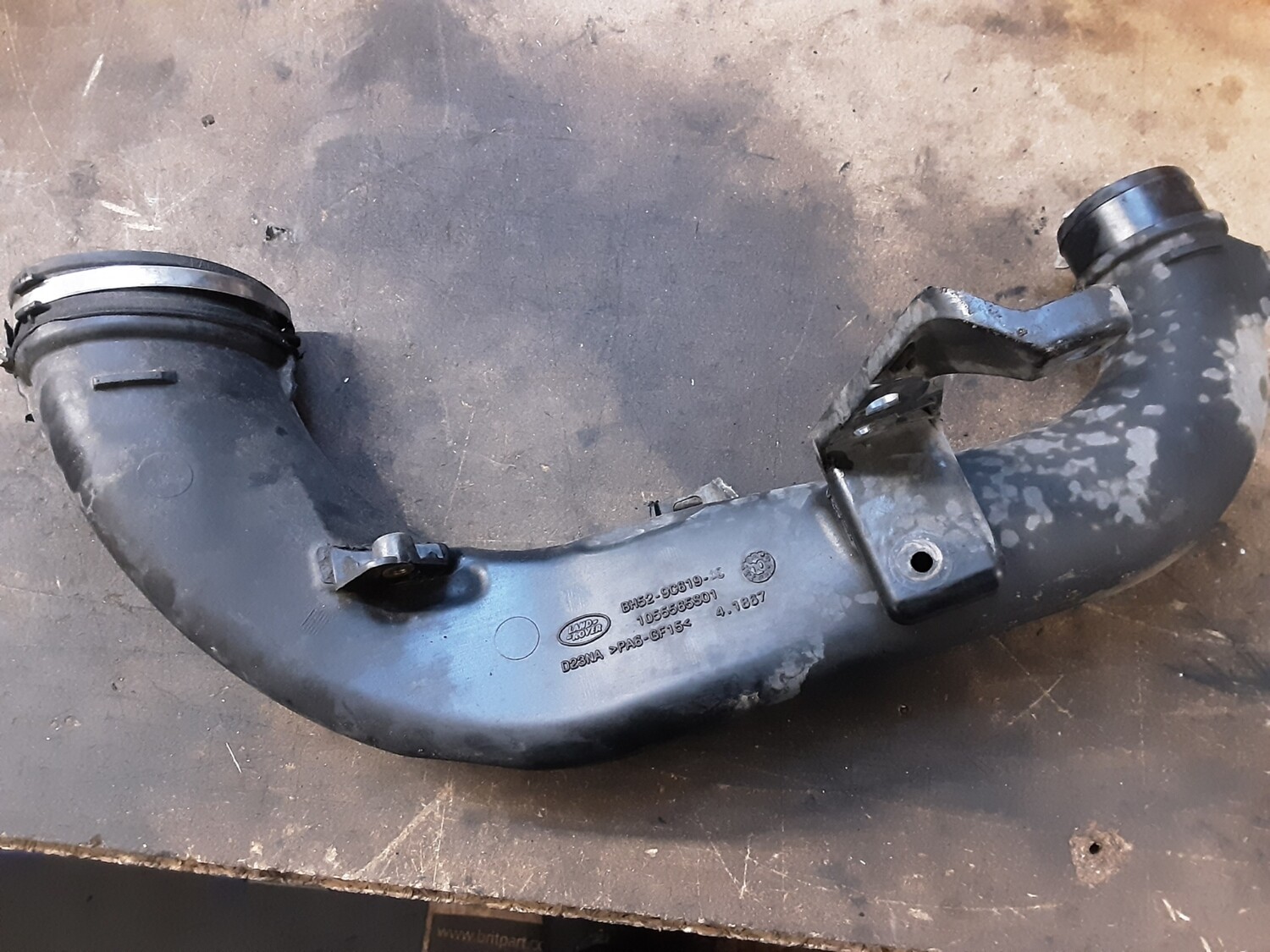 RANGE ROVER EVOQUE 2.2 PLASTIC AIR INTAKE TUBE PIPE BH52 90619 AC