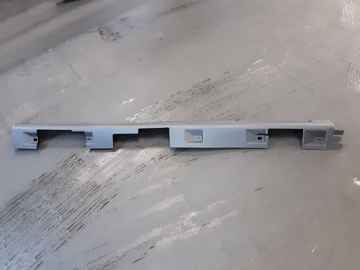 RANGE ROVER SPORT 2.7 RIGHT SIDE SIDE SKIRT SILL COVER DDJ000301