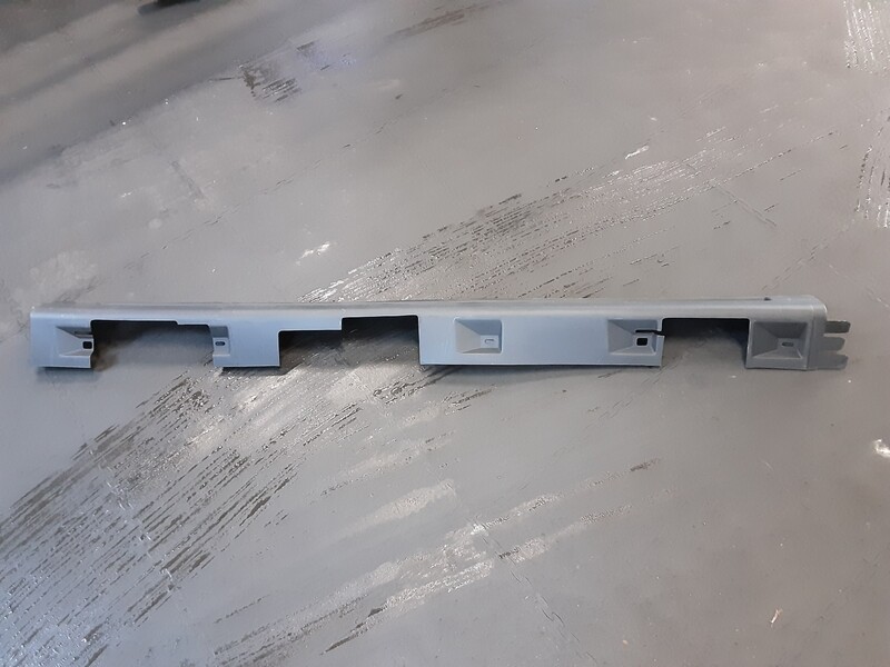 RANGE ROVER SPORT 2.7 RIGHT SIDE SIDE SKIRT SILL COVER DDJ000301
