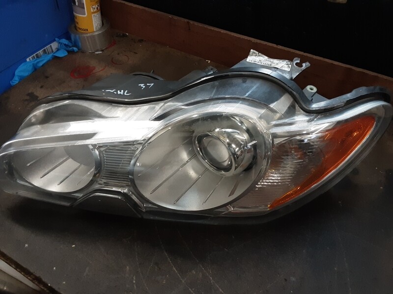JAGUAR XF PRE FACELIFT PASSENGER SIDE HEADLIGHT 8X23 13W030 AB
