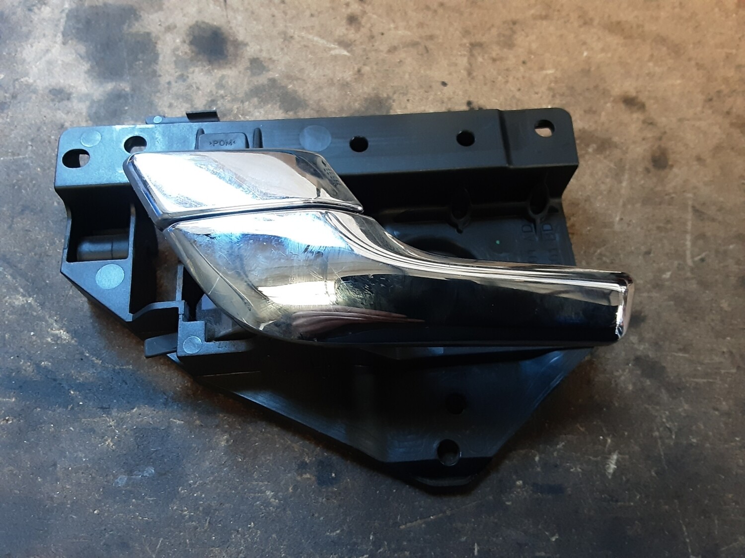 JAGUAR XF NSF PASSENGER FRONT INNER DOOR HANDLE 8X23 22601 BD