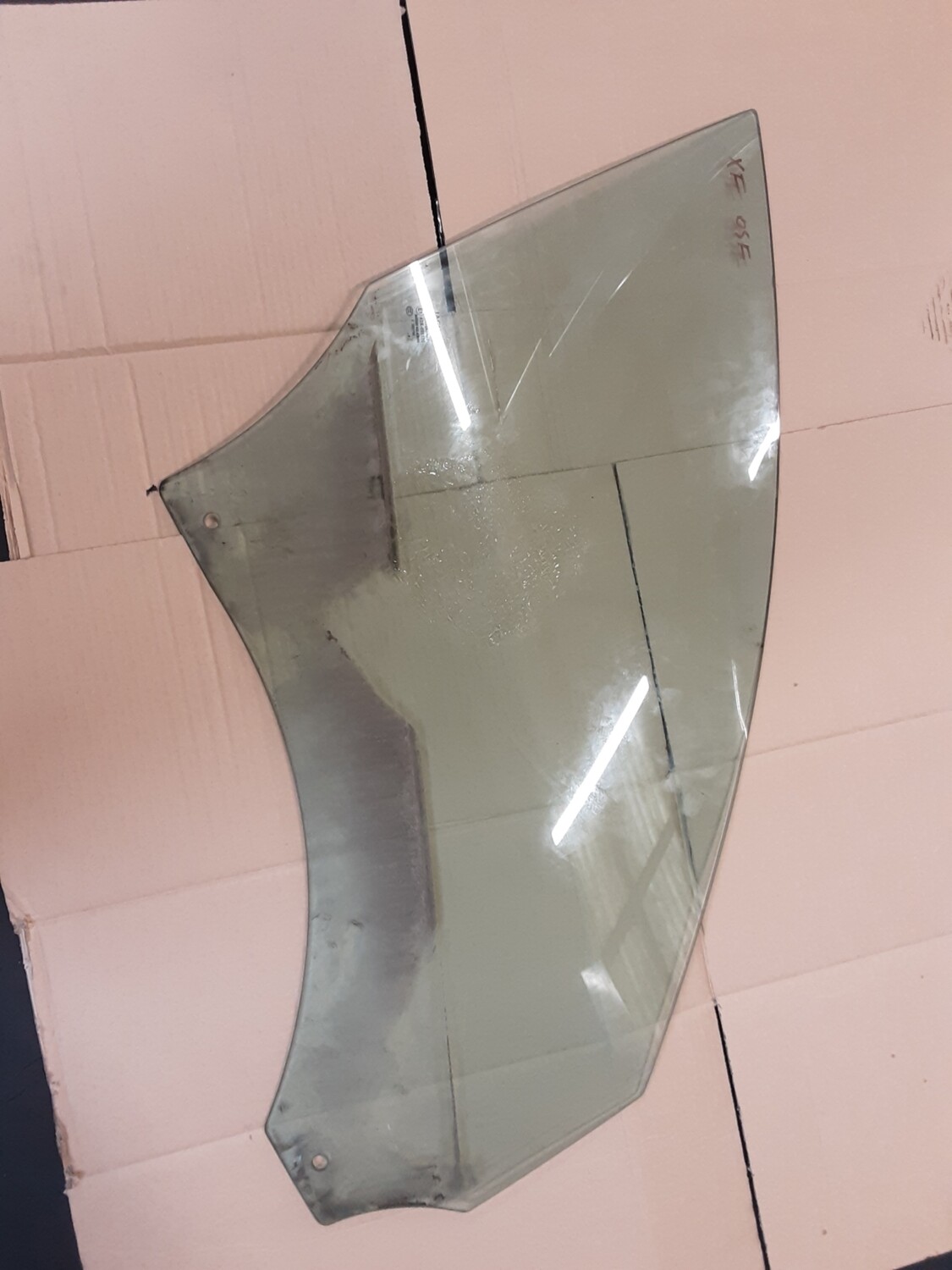 JAGUAR XF OSF DRIVERS FRONT WINDOW GLASS
