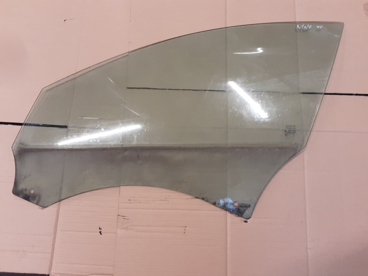 JAGUAR XF NSF PASSENGER FRONT WINDOW GLASS
