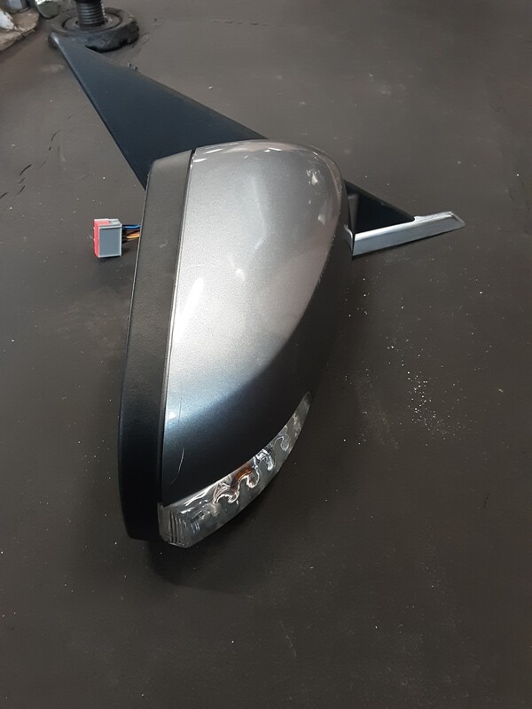 JAGUAR XF RIGHT DRIVERS OS SIDE WING MIRROR NO POWER FOLD 3303050