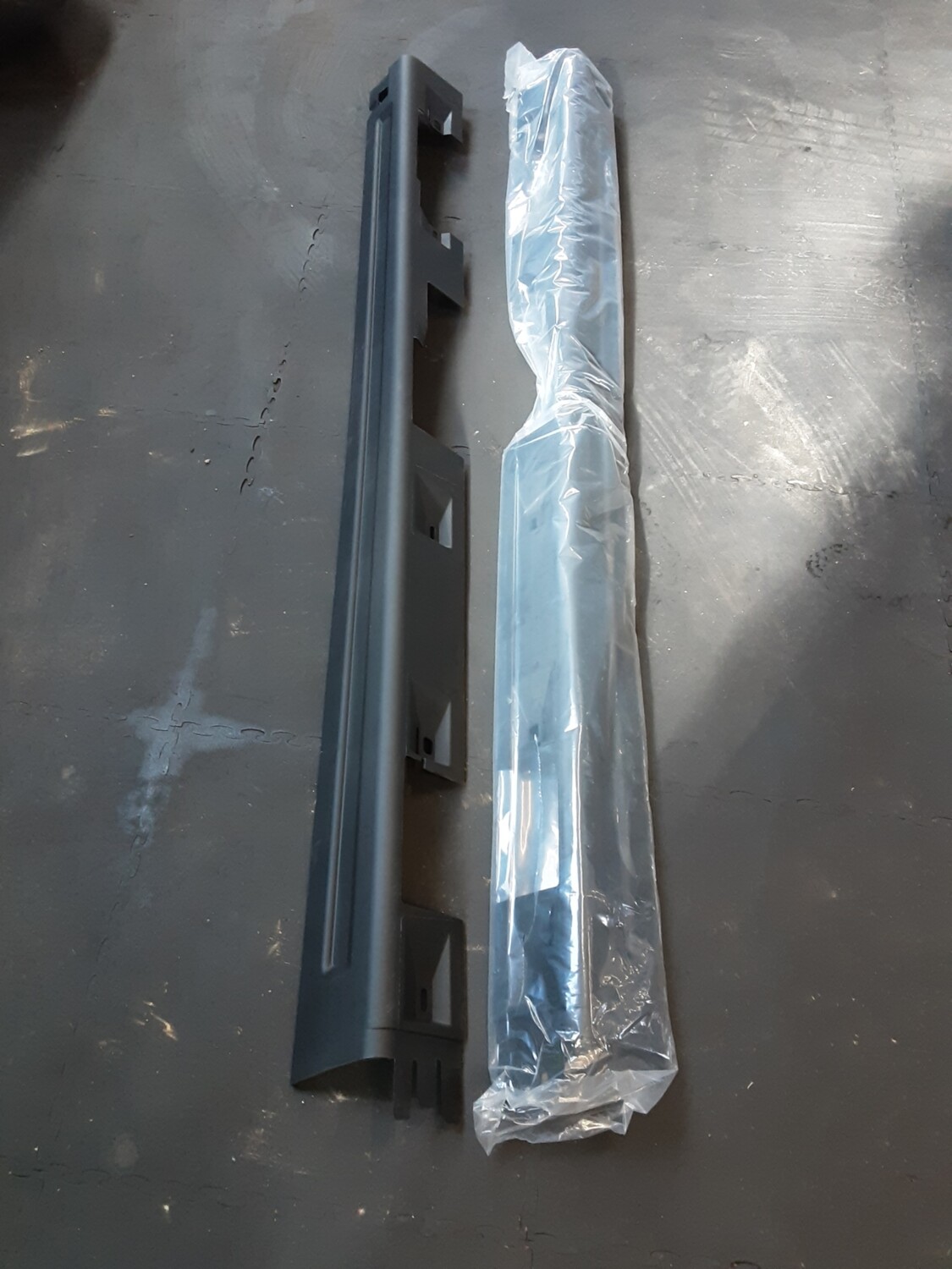 RANGE ROVER SPORT SIDE STEPS SEAL ONLY BOTH SIDES