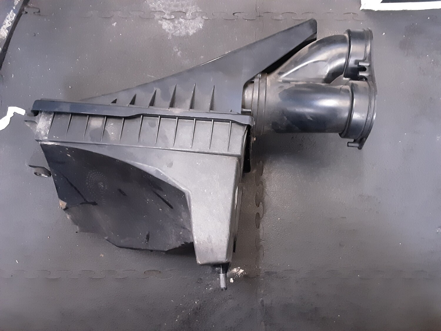 JAGUAR XF 2.7 2008 AIR FILTER BOX 4R83 9600 AD