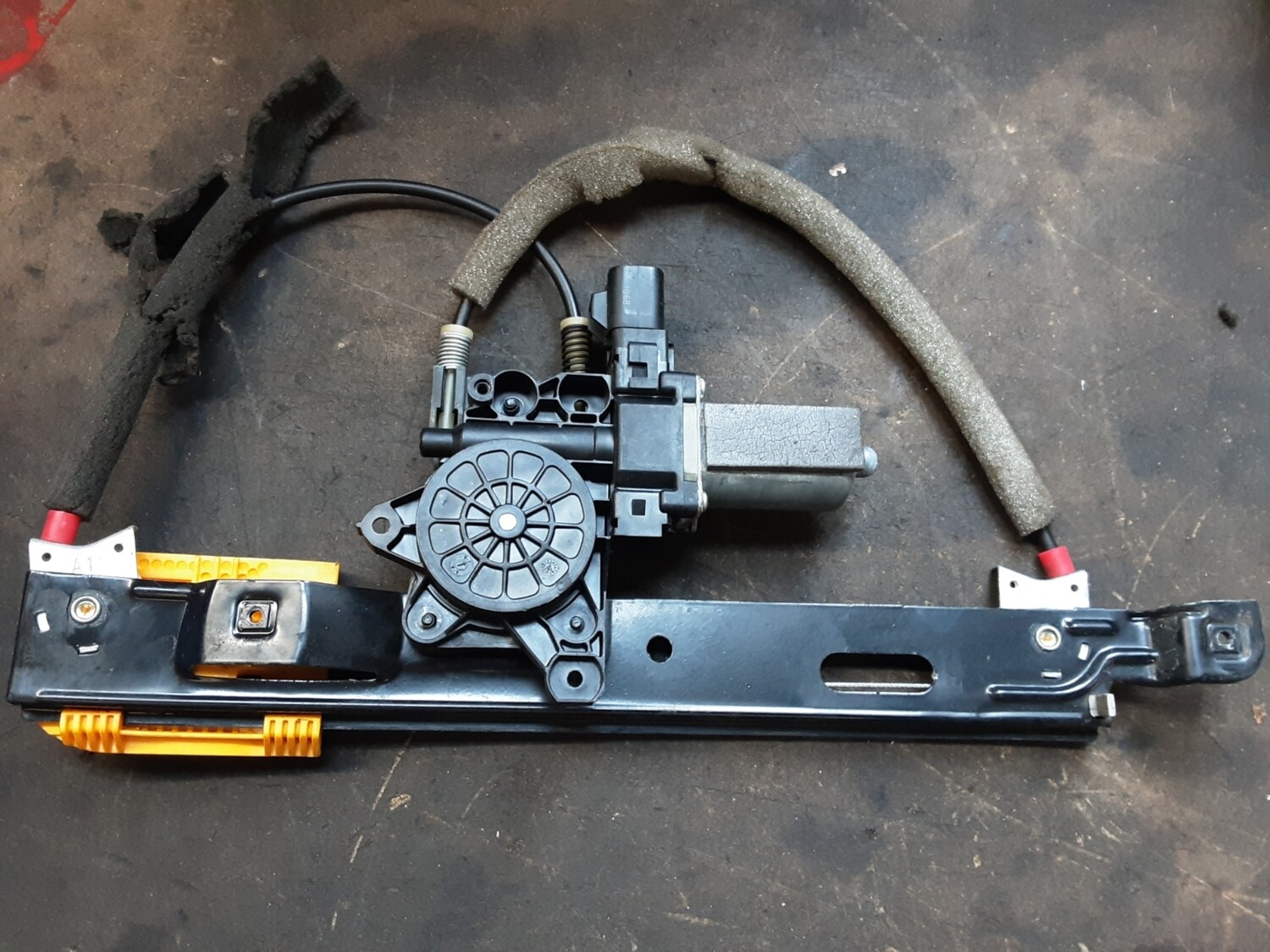 JAGUAR XF 2008 OSR DRIVERS REAR WINDOW REGULATOR 8X23 F27000 AC