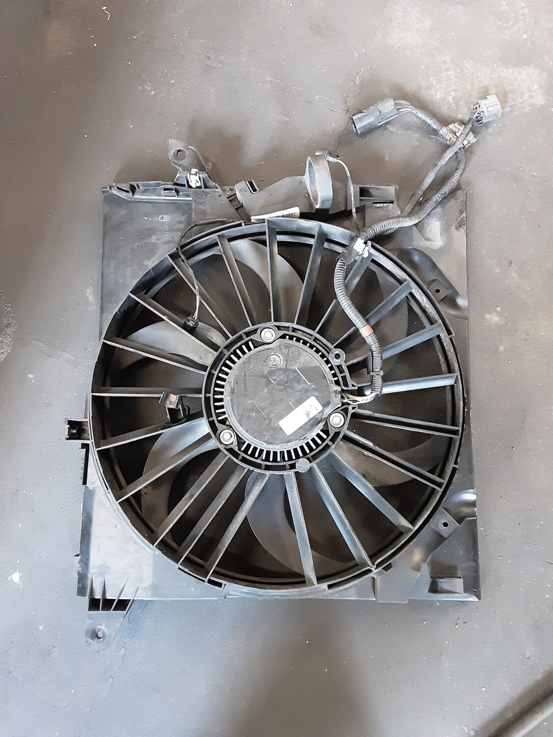 JAGUAR XF 2.7 TDV6 RADIATOR COOLING FAN 8X23 19E839 CC