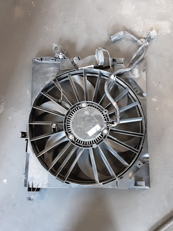 JAGUAR XF 2.7 TDV6 RADIATOR COOLING FAN 8X23 19E839 CC
