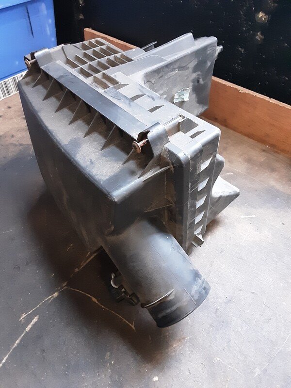 LAND ROVER FREELANDER 2 2.2 DIESEL AIR FILTER BOX 6G96 9600 BF