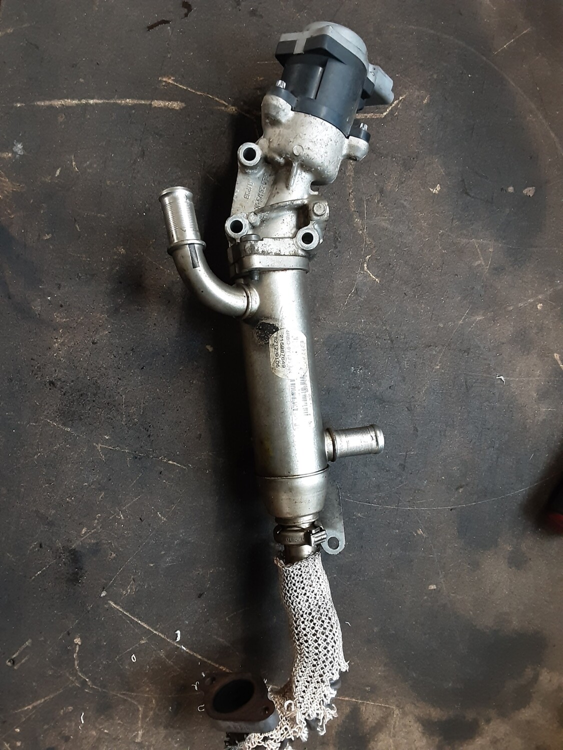 JAGUAR XF 2.7 TDV6 EGR COOLER AND VALVE 4R8Q 9Y493 AN