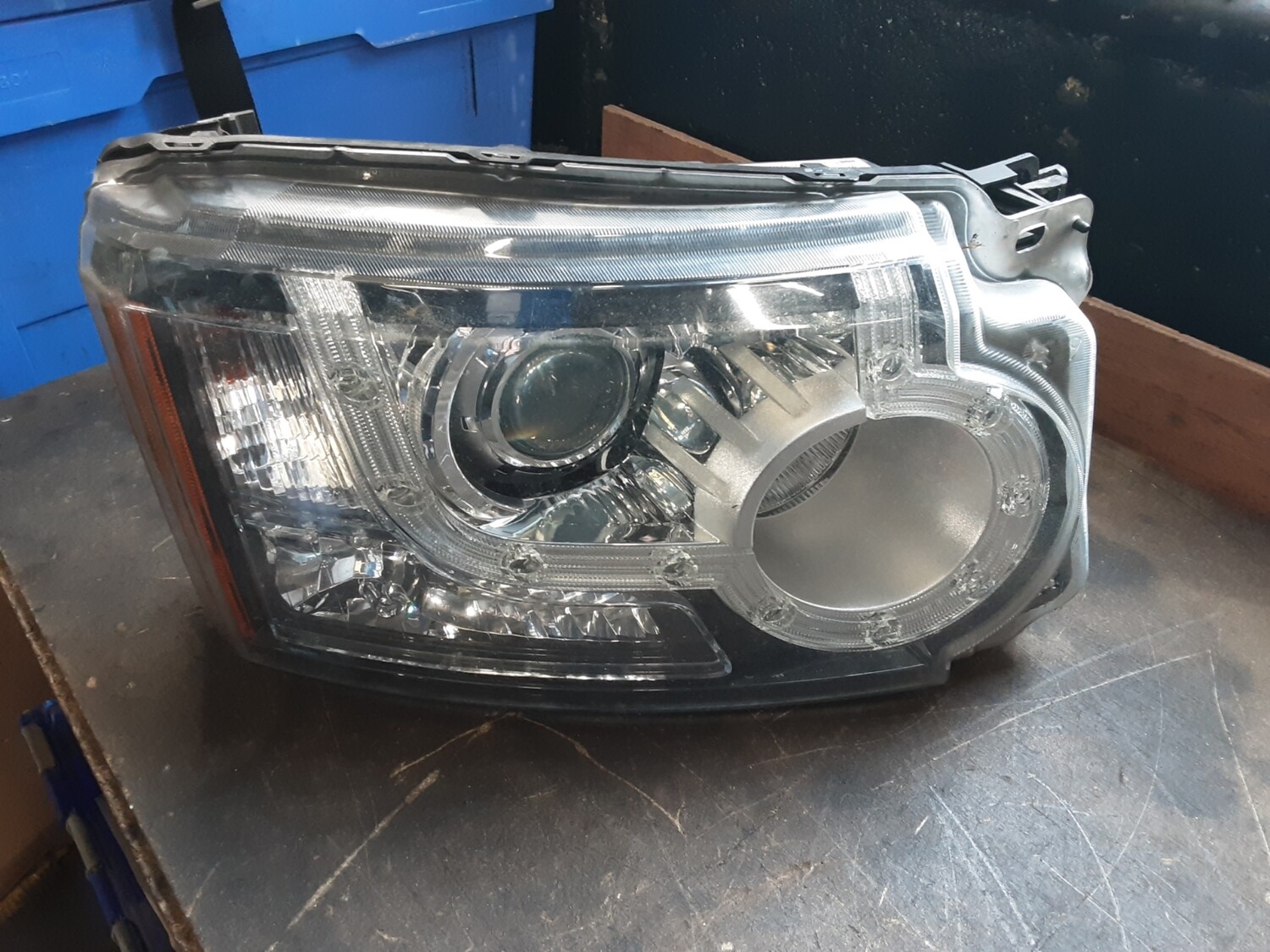 LAND ROVER DISCOVERY 4 OS DRIVERS SIDE HEADLIGHT AH22 13W029 FC
