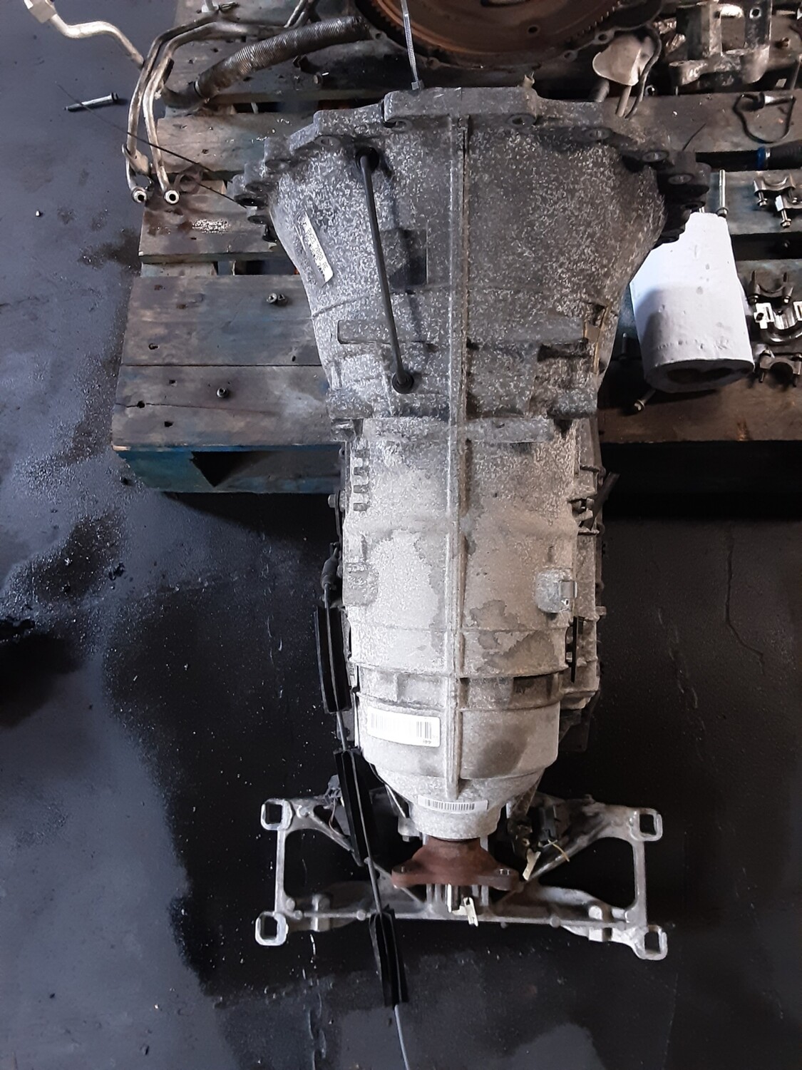 JAGUAR XF 2.7 TDV6 AUTO GEARBOX 8X23 7000 AE