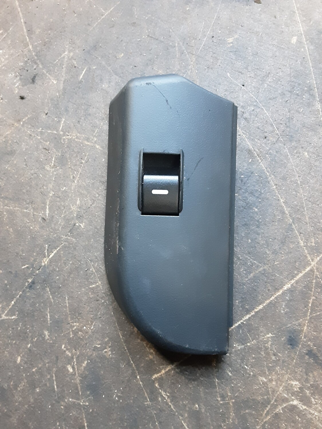 RANGE ROVER L322 OSR WINDOW SWITCH YUF000072